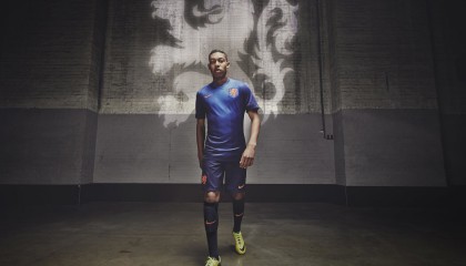 开云平台-年度焦点之战之夜，福克斯舞台越大越强