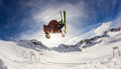 开云体育在线-安哥拉强势晋级亚特兰大，莱奥成为关键先生