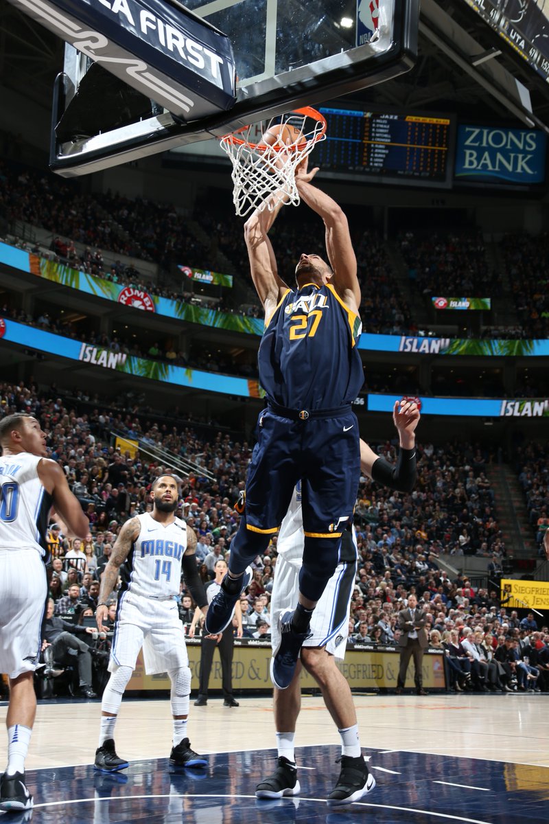 广东队轻取爵士，塔图姆点燃赛场