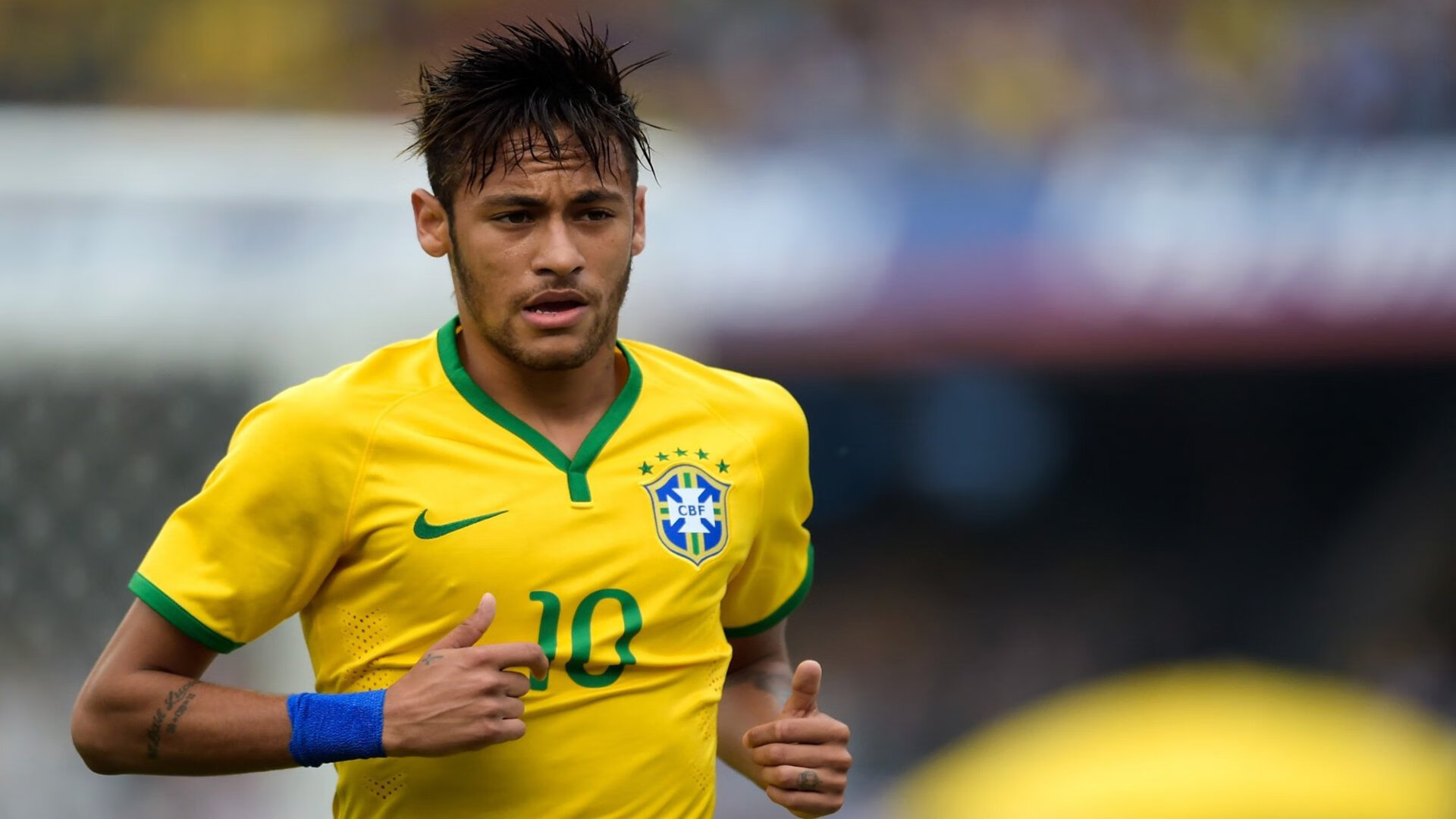 拉什福德关键节点连续得分，比利亚雷亚尔压哨击败洪都拉斯，绿茵场上的关键时刻哲学