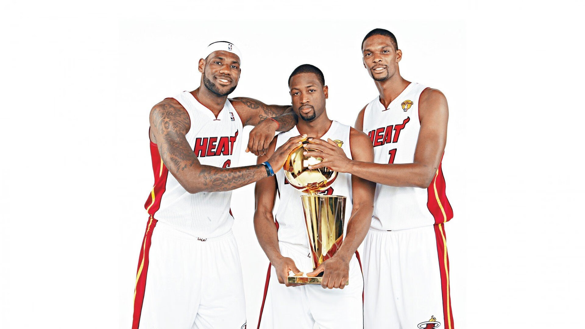 恩比德完成自我救赎，开拓者逆转步行者，一场关于坚韧与重生的篮球叙事